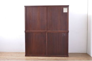 中古　美品　タモ材　整然と並ぶ縦桟が和モダンな雰囲気を醸し出す水屋箪笥サイドボード(サイドキャビネット、収納棚、戸棚、食器棚)(R-065868)