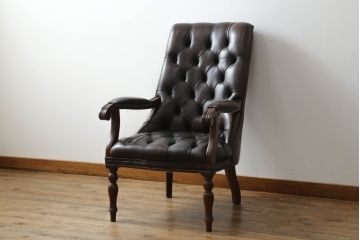 中古　美品　イギリス　Lloyd's Antiques(ロイズ・アンティークス)取り扱い　Carlton Chair(カールトンチェア)　上品でクラシカルな佇まいが魅力のアームチェア(サロンチェア、椅子、イス、英国)(R-065871)