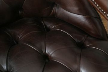 中古　美品　イギリス　Lloyd's Antiques(ロイズ・アンティークス)取り扱い　Carlton Chair(カールトンチェア)　上品でクラシカルな佇まいが魅力のアームチェア(サロンチェア、椅子、イス、英国)(R-065871)