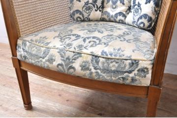 中古　DREXEL HERITAGE(ドレクセルヘリテイジ)　優雅なひとときをお楽しみいただけるラウンジチェア2脚セット(アームチェア、ケインバックチェア、ラタン、籐、椅子、イス、バラ売り可能)(R-065872)