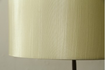 イギリスアンティーク　ローズウッド　気品漂うインテリアのアクセントになるフロアスタンド　(R-065874)