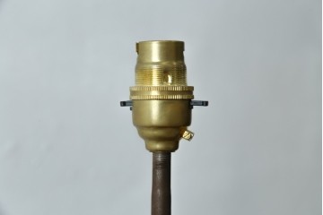 イギリスアンティーク　ローズウッド　気品漂うインテリアのアクセントになるフロアスタンド　(R-065874)