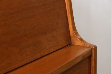 ヴィンテージ家具　北欧ビンテージ　チーク材　木の温もりとスタイリッシュで飽きのこないデザインが魅力のライティングビューロー(簿記机、在宅ワーク、在宅用デスク)(R-065877)