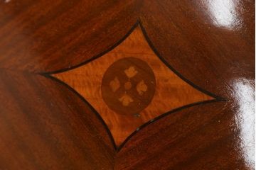 イギリスアンティーク　高級品!!　マホガニー材　象嵌入り　上手物のビューローブックケース(本箱、キャビネット、収納棚、戸棚、デスク、在宅用、在宅ワーク、英国)(R-065881)