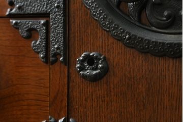 中古　美品　国産手造り家具　ケヤキ(欅)材　2way　置き箪笥としても使える堂々たる風格が漂う車箪笥(衣装箪笥、和タンス、収納たんす、整理箪笥、引き出し)(R-065885)