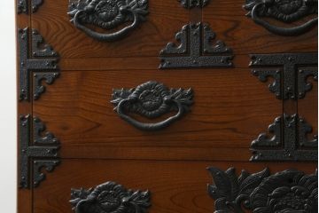 中古　美品　国産手造り家具　ケヤキ(欅)材　2way　置き箪笥としても使える堂々たる風格が漂う車箪笥(衣装箪笥、和タンス、収納たんす、整理箪笥、引き出し)(R-065885)