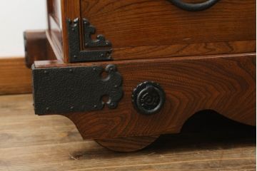 中古　美品　国産手造り家具　ケヤキ(欅)材　2way　置き箪笥としても使える堂々たる風格が漂う車箪笥(衣装箪笥、和タンス、収納たんす、整理箪笥、引き出し)(R-065885)