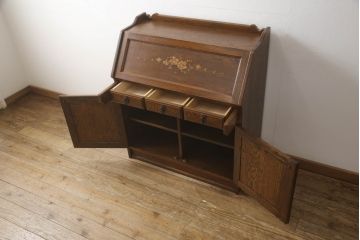 中古　美品　高級品　三越デパート　オーク材　上品な佇まいが魅力の象嵌入りライティングビューロー(カントリーハウス、Brugge、ブルージュ、簿記机、ワークデスク、在宅用、在宅ワーク用)(R-065890)