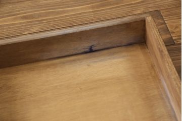 イギリスアンティーク　ウォールナット材　取り入れやすいサイズが嬉しいレザートップのスモールライティングビューロー(簿記机、在宅用、在宅ワーク、ワークデスク、サイドチェスト、英国)(R-065894)