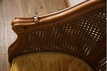 フランスアンティーク　高級品!!　ビーチ材　手の込んだ造りが魅力のラタンアームチェア(イージーチェア、ラウンジチェア、1人掛けソファ、椅子、イス)(R-065897)