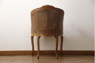 フランスアンティーク　高級品!!　ビーチ材　手の込んだ造りが魅力のラタンアームチェア(イージーチェア、ラウンジチェア、1人掛けソファ、椅子、イス)(R-065897)