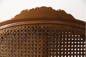 フランスアンティーク　高級品!!　ビーチ材　手の込んだ造りが魅力のラタンアームチェア(イージーチェア、ラウンジチェア、1人掛けソファ、椅子、イス)(R-065897)