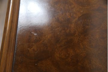 中古　DREXEL HERITAGE(ドレクセルヘリテイジ)　Cameo Classics(キャメオクラシックス)　クラシカルな空間を演出するサイドテーブル(コーヒーテーブル、エンドテーブル)(定価約24万円)(R-065898)