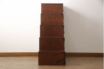 中古　美品　岩谷堂箪笥　黒々とした金具が存在感を放つ階段箪笥(和タンス、収納箪笥、引き出し)(R-065902)
