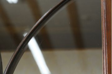 イギリスアンティーク　象嵌入り　洗練された上品な佇まいが魅力のマホガニー材製キャビネット(キュリオケース、ガラスケース、コレクションケース、飾り棚、陳列棚、英国)(R-065905)
