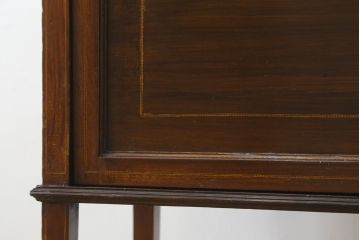 イギリスアンティーク　象嵌入り　洗練された上品な佇まいが魅力のマホガニー材製キャビネット(キュリオケース、ガラスケース、コレクションケース、飾り棚、陳列棚、英国)(R-065905)