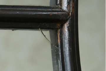 イギリスアンティーク　繊細なデザインの象嵌が美しいマホガニー材製キャビネット　(R-065906)