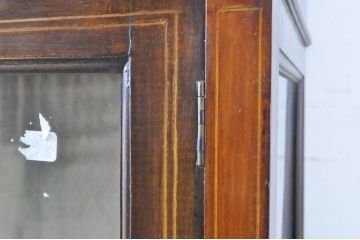 イギリスアンティーク　繊細なデザインの象嵌が美しいマホガニー材製キャビネット(キュリオケース、ガラスケース、コレクションケース、飾り棚、陳列棚、英国)(R-065906)