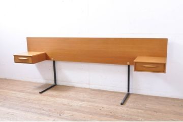 イギリスビンテージ　珍品　希少!!　オースティンスイート(austinsuite)　チーク材　スタイリッシュな印象のサイドテーブル&収納付きヘッドボード(ベッドフレーム、ワイドダブル、クイーン、ヴィンテージ、英国)(R-065913)