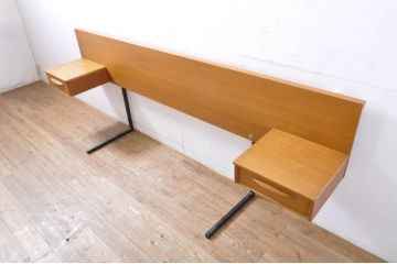 イギリスビンテージ　珍品　希少!!　オースティンスイート(austinsuite)　チーク材　スタイリッシュな印象のサイドテーブル&収納付きヘッドボード(ベッドフレーム、ワイドダブル、クイーン、ヴィンテージ、英国)(R-065913)