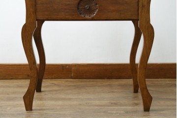 イギリスアンティーク　本革(レザー)　ちょっとした収納付きが便利!!優美な佇まいが美しいスツール　(R-065918)