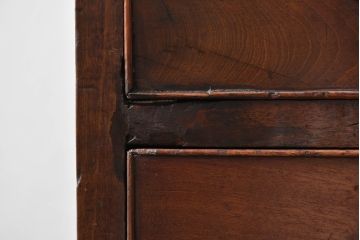 イギリスアンティーク　マホガニー材　小振りなサイズが取り入れやすいクラシカルなチェスト(引き出し、サイドチェスト、洋服タンス、英国)(R-065928)