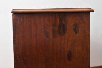 イギリスアンティーク　マホガニー材　小振りなサイズが取り入れやすいクラシカルなチェスト(引き出し、サイドチェスト、洋服タンス、英国)(R-065928)
