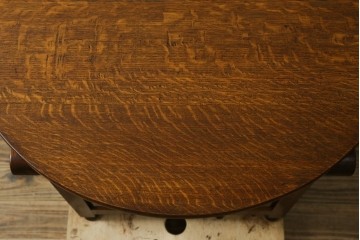 イギリスアンティーク　オーク材　ラウンド型のデザインが上品なモンクスベンチ　(R-065930)