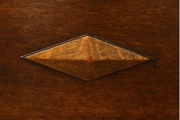 イギリスアンティーク　オーク材　ラウンド型のデザインが上品なモンクスベンチ　(R-065930)