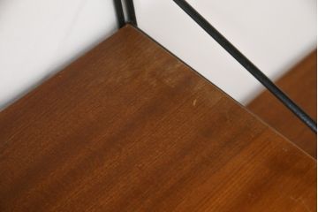 イギリスビンテージ　Staples & Co.Ltd(ステイプルズ)　robert heal(ロバート・ヒールズ)デザイン　温もり感じるチーク材と無骨な鉄製フレームの組み合わせがかっこいいウォールユニットキャビネット(オープンシェルフ、収納棚、戸棚、オープンラック、ヴィンテージ、英国)(R-065931)