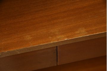 イギリスビンテージ　Staples & Co.Ltd(ステイプルズ)　robert heal(ロバート・ヒールズ)デザイン　温もり感じるチーク材と無骨な鉄製フレームの組み合わせがかっこいいウォールユニットキャビネット(オープンシェルフ、収納棚、戸棚、オープンラック、ヴィンテージ、英国)(R-065931)