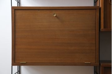 イギリスビンテージ　Staples & Co.Ltd(ステイプルズ)　robert heal(ロバート・ヒールズ)デザイン　温もり感じるチーク材と無骨な鉄製フレームの組み合わせがかっこいいウォールユニットキャビネット(オープンシェルフ、収納棚、戸棚、オープンラック、ヴィンテージ、英国)(R-065931)