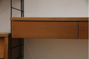 イギリスビンテージ　Staples & Co.Ltd(ステイプルズ)　robert heal(ロバート・ヒールズ)デザイン　温もり感じるチーク材と無骨な鉄製フレームの組み合わせがかっこいいウォールユニットキャビネット(オープンシェルフ、収納棚、戸棚、オープンラック、ヴィンテージ、英国)(R-065931)