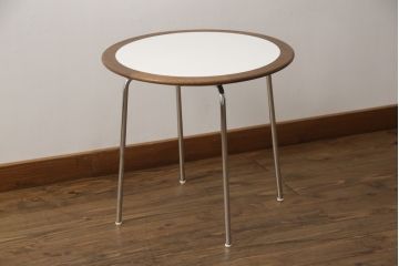 ビンテージ家具　チーク材とメラミン天板の色合わせがお洒落なスチール脚コーヒーテーブル(カフェテーブル、サイドテーブル、ラウンドテーブル、ヴィンテージ)(R-065933)