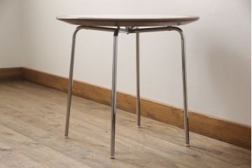 ビンテージ家具　チーク材とメラミン天板の色合わせがお洒落なスチール脚コーヒーテーブル(カフェテーブル、サイドテーブル、ラウンドテーブル、ヴィンテージ)(R-065933)