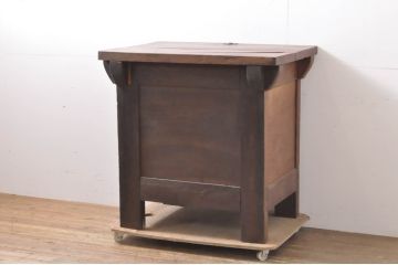 アンティーク家具　李朝家具　総欅(ケヤキ)材　分厚い天板と框組みの重厚な佇まいが魅力的な米びつ