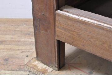 アンティーク家具　李朝家具　総欅(ケヤキ)材　分厚い天板と框組みの重厚な佇まいが魅力的な米びつ