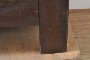 アンティーク家具　李朝家具　総欅(ケヤキ)材　分厚い天板と框組みの重厚な佇まいが魅力的な米びつ