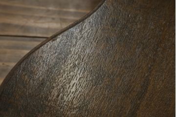 中古　美品　横浜クラシック家具　ノックオンウッド(knockonwood)　Hand Made　コロニアルシリーズ　背板のデザインが目を惹くチェア2脚セット(ダイニングチェア、板座チェア)(定価2脚で約10万円)(R-065950)