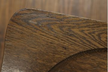 中古　美品　横浜クラシック家具　ノックオンウッド(knockonwood)　Hand Made　コロニアルシリーズ　背板のデザインが目を惹くチェア2脚セット(ダイニングチェア、板座チェア)(定価2脚で約10万円)(R-065950)
