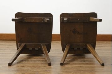 中古　美品　横浜クラシック家具　ノックオンウッド(knockonwood)　Hand Made　コロニアルシリーズ　背板のデザインが目を惹くチェア2脚セット(ダイニングチェア、板座チェア)(定価2脚で約10万円)(R-065950)