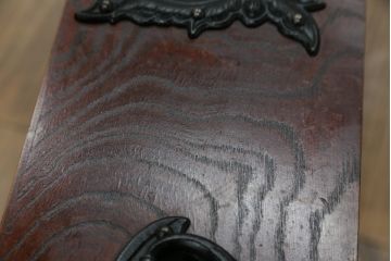 中古　岩谷堂箪笥　桜木家具店作　黒々とした金具が重厚な雰囲気を高めるチェスト(引き出し、衣装箪笥、整理箪笥、和タンス)(R-065951)