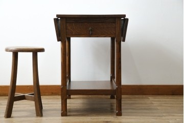 イギリスアンティーク　オーク材　両面引き出し付きのバタフライサイドテーブル　(R-065953)