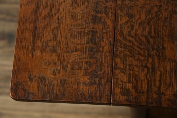 イギリスアンティーク　オーク材　両面引き出し付きのバタフライサイドテーブル　(R-065953)