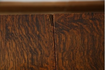 イギリスアンティーク　オーク材　両面引き出し付きのバタフライサイドテーブル　(R-065953)