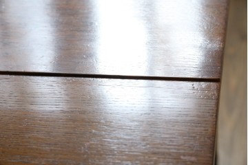 イギリスアンティーク　オーク材　両面引き出し付きのバタフライサイドテーブル　(R-065953)