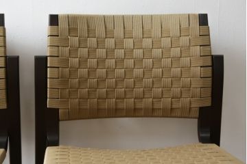 中古　美品　arflex(アルフレックス)　NT SLIM(エヌティー スリム)　スタイリッシュなデザインが魅力のアームレスチェア2脚セット (スタッキングチェア、ダイニングチェア、椅子、イス)(1脚定価約85000円)(R-065957)