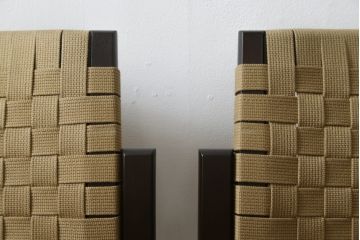 中古　美品　arflex(アルフレックス)　NT SLIM(エヌティー スリム)　スタイリッシュなデザインが魅力のアームレスチェア2脚セット (スタッキングチェア、ダイニングチェア、椅子、イス)(1脚定価約85000円)(R-065957)