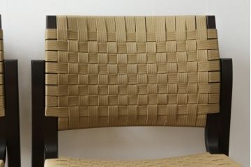 中古　美品　arflex(アルフレックス)　NT SLIM(エヌティー スリム)　スタイリッシュなデザインが魅力のアームレスチェア2脚セット (スタッキングチェア、ダイニングチェア、椅子、イス)(1脚定価約85000円)(R-065958)