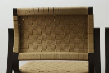 中古　美品　arflex(アルフレックス)　NT SLIM(エヌティー スリム)　スタイリッシュなデザインが魅力のアームレスチェア2脚セット (スタッキングチェア、ダイニングチェア、椅子、イス)(1脚定価約85000円)(R-065958)